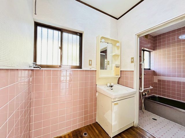 �ޗǌ���a�S�R�s��c�� �̒��È�ˌ��Ă̐��ʑ�E���ʏ�