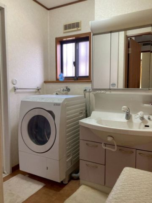 �ޗǌ�����s�������� �̒��È�ˌ��Ă̐��ʑ�E���ʏ�