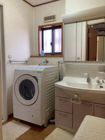 �ޗǌ�����s�������� �̒��È�ˌ��Ă̐��ʑ�E���ʏ�