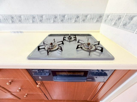 �ޗǌ��ޗǎs���厛������1���ڂ̒��Ã}���V�����̎��ӊ�