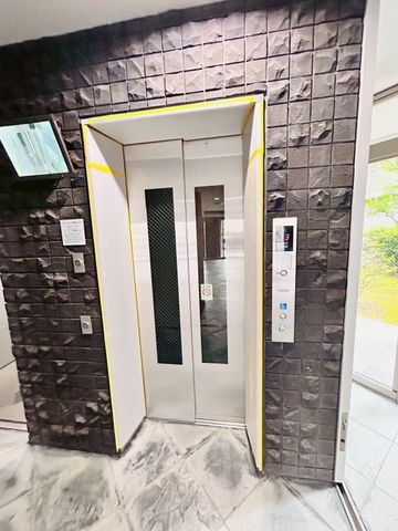 �ޗǌ������s�ΐ쒬 �̒��Ã}���V�����̂��̑�