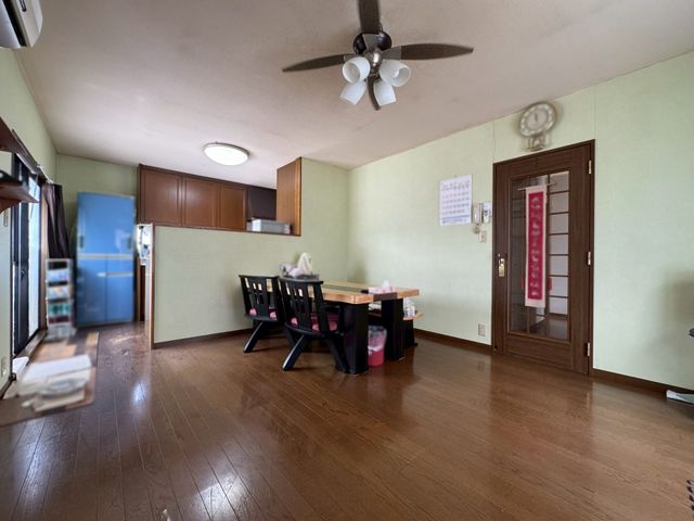 �ޗǌ�����s�厚�O�R �̒��È�ˌ��Ẵ��r���O