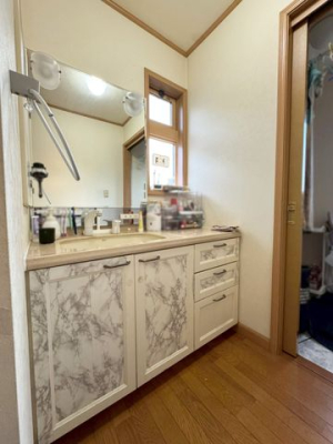�ޗǌ������s��˒� �̒��È�ˌ��Ă̐��ʑ�E���ʏ�