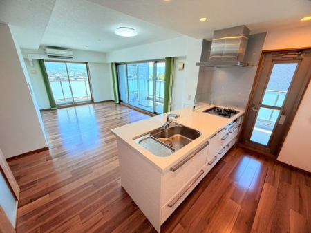 �ޗǌ���a�S�R�s������ �̒��Ã}���V�����̃L�b�`��