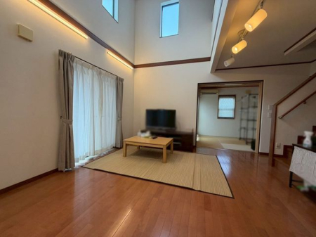 �ޗǌ�����s�땪�� �̒��È�ˌ��Ẵo���R�j�[