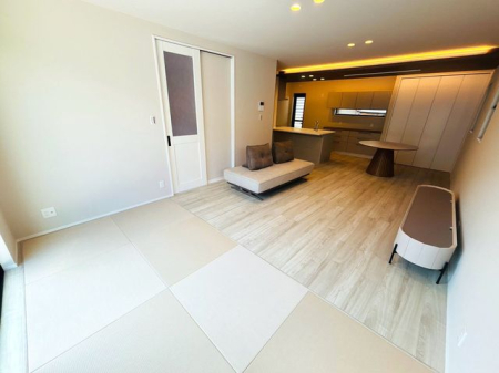 �ޗǌ���a�S�R�s��� �̐V�z��ˌ��Ẵ��r���O
