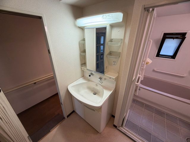 �ޗǌ���a�S�R�s���c�� �̒��Ã}���V�����̐��ʑ�E���ʏ�