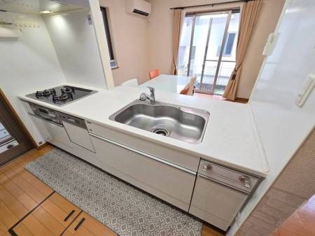 �ޗǌ�����s�������3���ڂ̒��È�ˌ��ẴL�b�`��