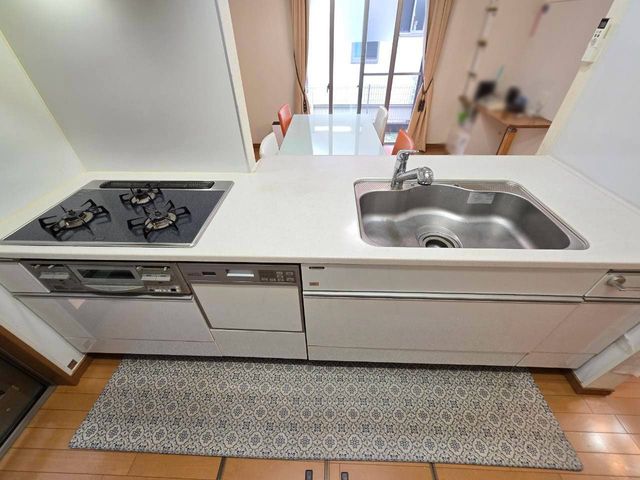 �ޗǌ�����s�������3���ڂ̒��È�ˌ��ẴL�b�`��
