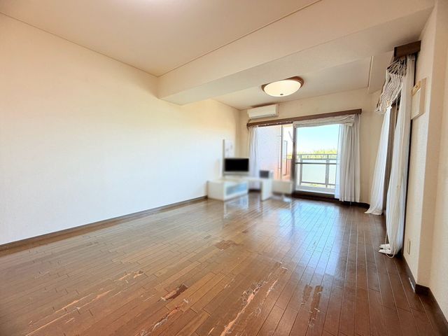 �ޗǌ���a�S�R�s��� �̒��Ã}���V�����̃��r���O