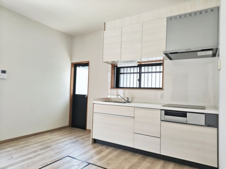 �ޗǌ��ޗǎs���厛�ԓc��2���ڂ̒��È�ˌ��ẴL�b�`��